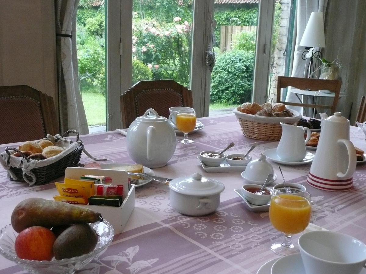مبيت وإفطار Manoir De Bois En Ardres المظهر الخارجي الصورة