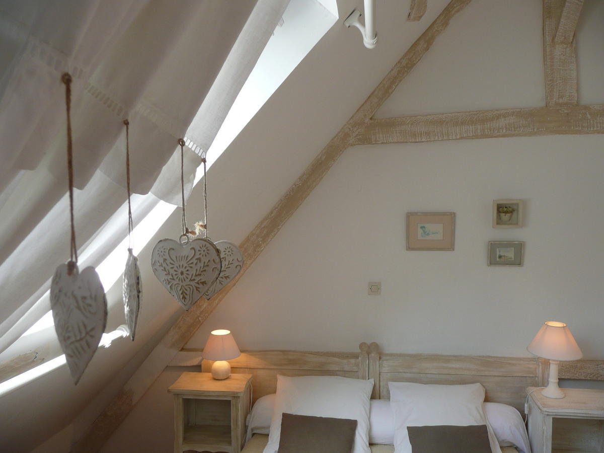 مبيت وإفطار Manoir De Bois En Ardres الغرفة الصورة