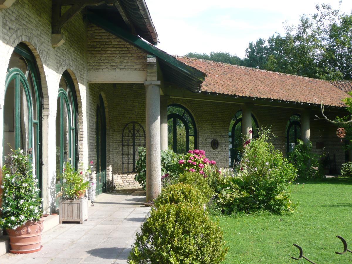 مبيت وإفطار Manoir De Bois En Ardres المظهر الخارجي الصورة